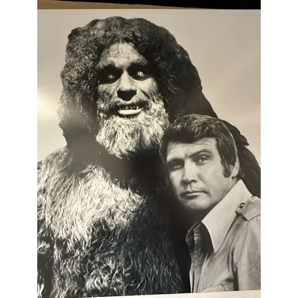 Lee Majors Signed Photo Lot of 3 Six Million Dollar Man JSA Authenticated